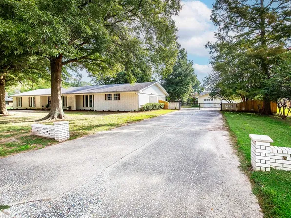 204 Chestnut St, England, AR 72046