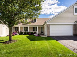 8870 N Peninsula Ct #12, Zeeland, MI 49464