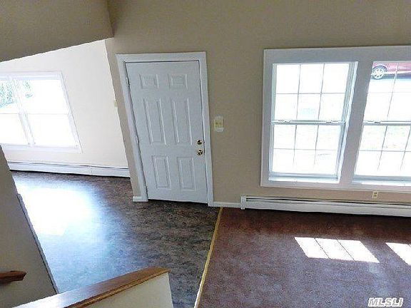 3rd image of 183 Claywood Dr