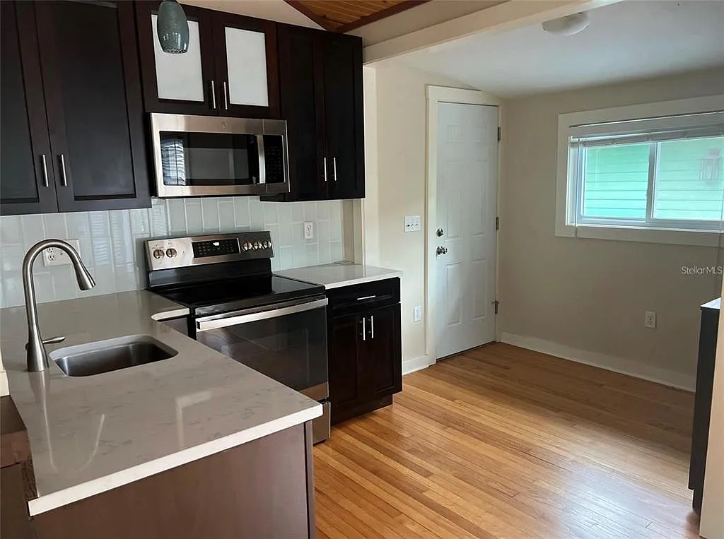 Studio, 1.0 bath, 624 sqft, $2,000 — Photo 2