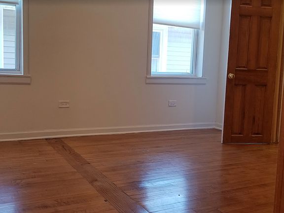 4th image of 3245 Pearl St