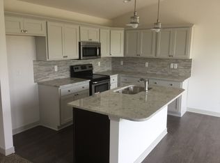 200 Aspen Dr NE, Bondurant, IA 50035
