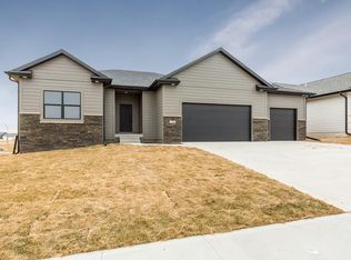 1104 SW 7th St, Grimes, IA 50111