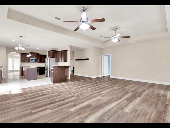 4th image of 806 Wild Egret Ln