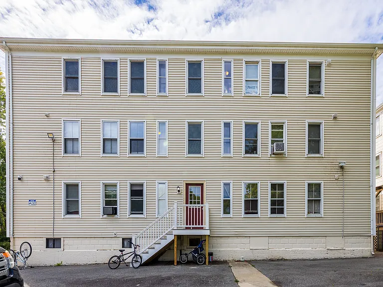 22 Forest Avenue Ct #3N — Photo 9