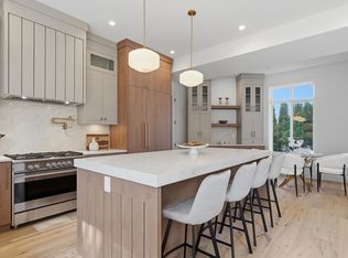 5241 Cambridge Ct, Delta, BC V4M3Z1