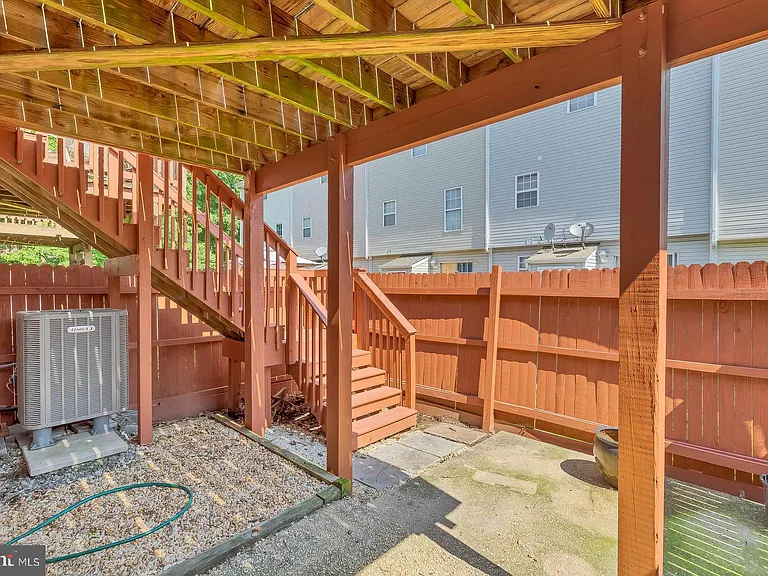 9456 Sea Breeze Ct — Photo 4