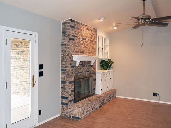 5th image of 1213 Brentwood Dr