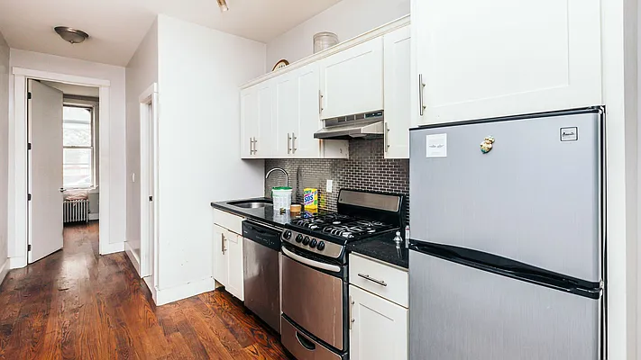 Rented by Nooklyn NYC LLC | media 18