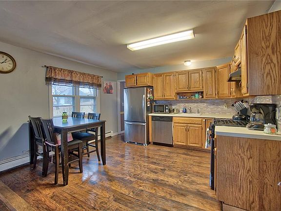 5th image of 119 Elwin St