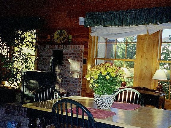Kitchen/Dining area