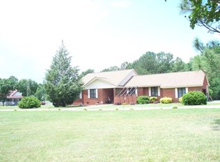 572 Wendover Ln, Battleboro, NC 27809