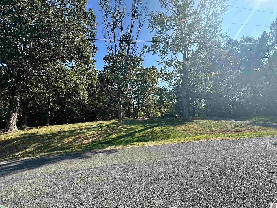 2nd image of 483 Lakeway Dr