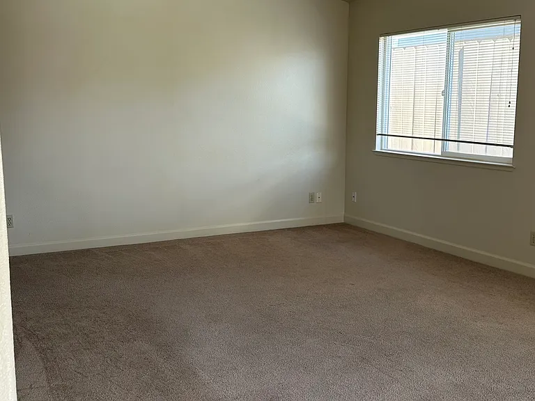 660 Westside Blvd #A — Photo 3