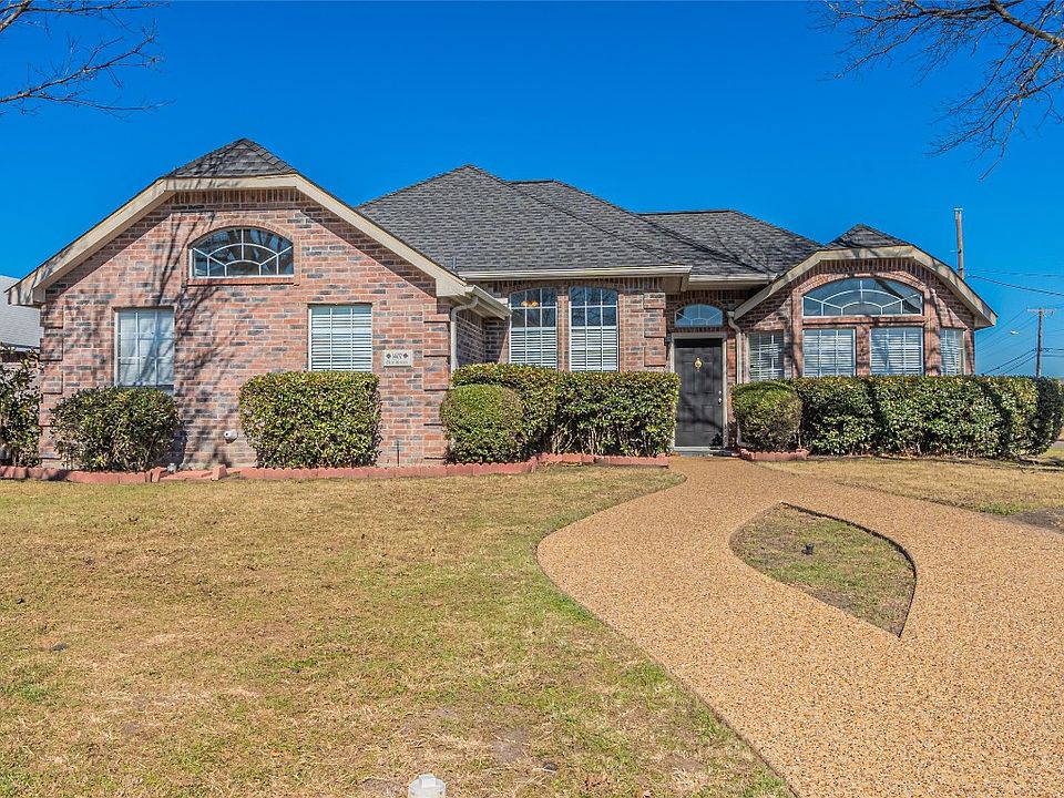1st image of 1407 Old Knoll Dr