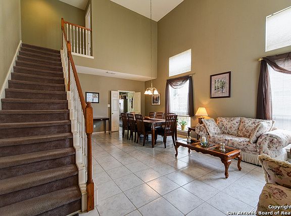 2nd image of 5819 Creekway