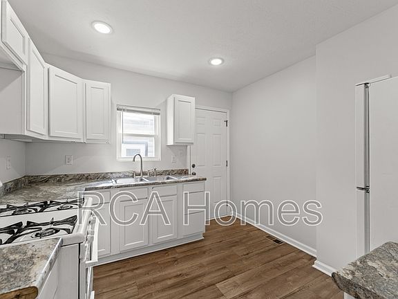 2nd image of 603 N Sherman Dr
