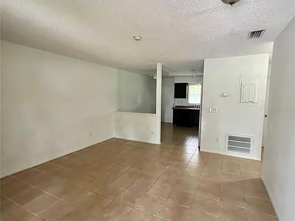 3rd image of 2675 Carolyn Ave
