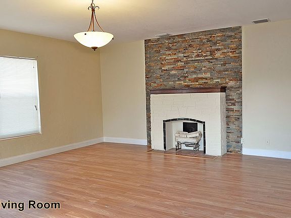 4th image of 632A N M St