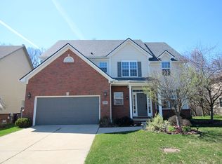 23364 W Creek Dr, New Boston, MI 48164