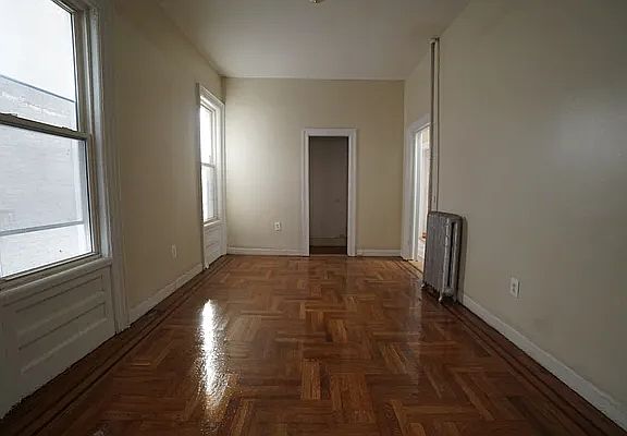 5th image of 966 E 156th St #3