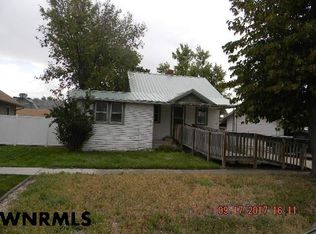 314 W Niobrara Ave, Chadron, NE 69337