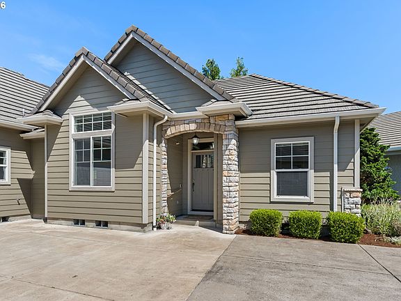 3rd image of 225 Pebble Beach Dr