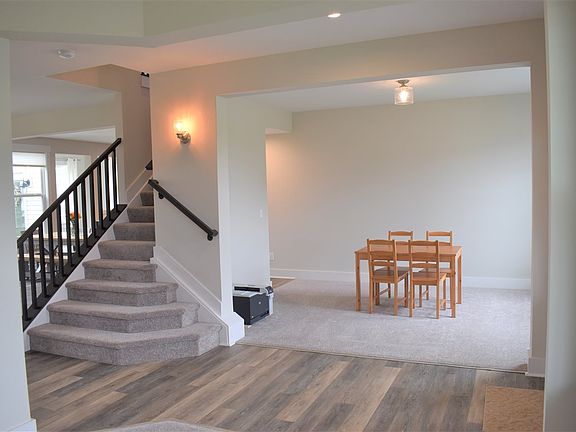 5th image of 3898 Sherbourne Dr