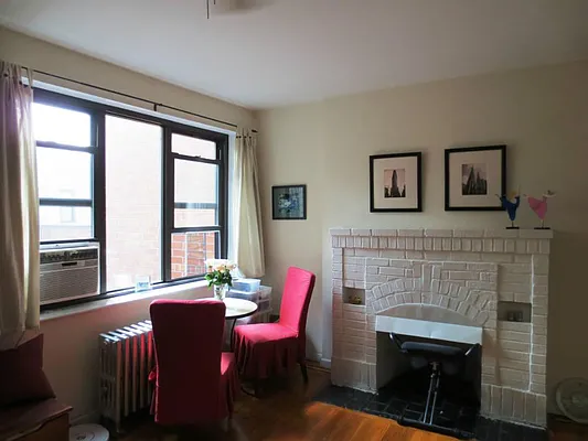 Rented by Town Residential | media 19