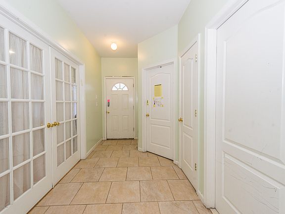 4th image of 123 Walnut Ave