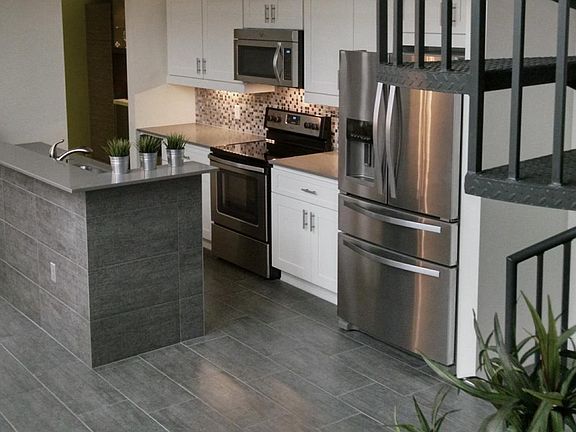 Modern contemporary kitchen