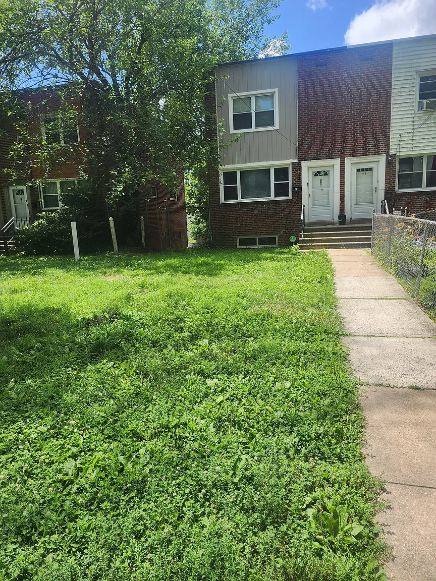43 Bruce Park Dr photo 1