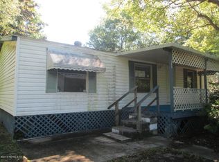132 Dalton Ave, Interlachen, FL 32148