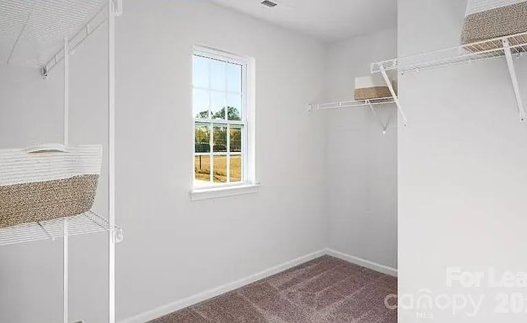 1720 Vanderlyn St — Photo 24