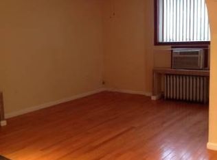 2136 43rd St, Long Island City, NY 11105