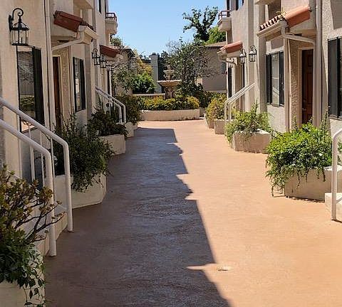 Delightful courtyard