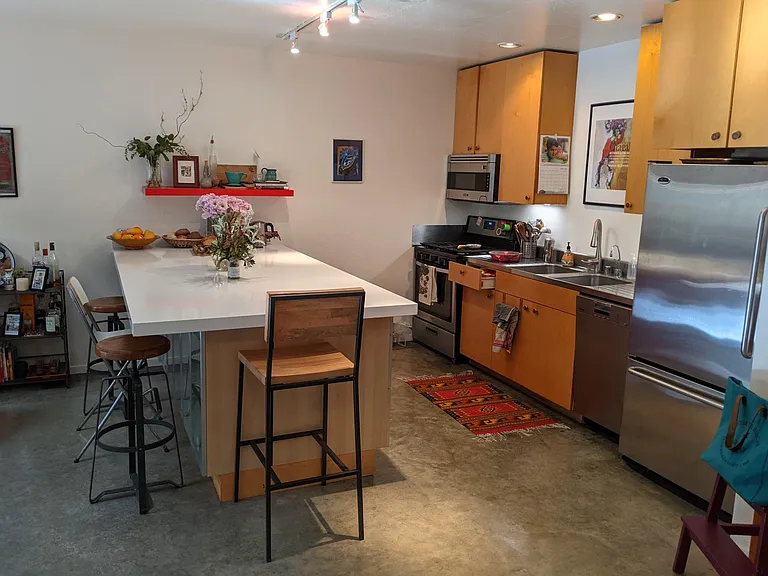Kitchen with big island