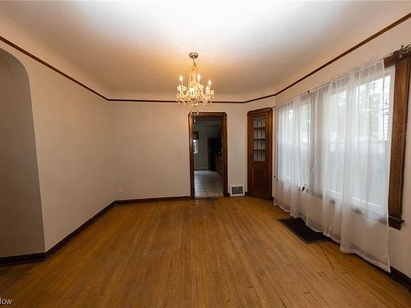 4th image of 4358 W 61st St