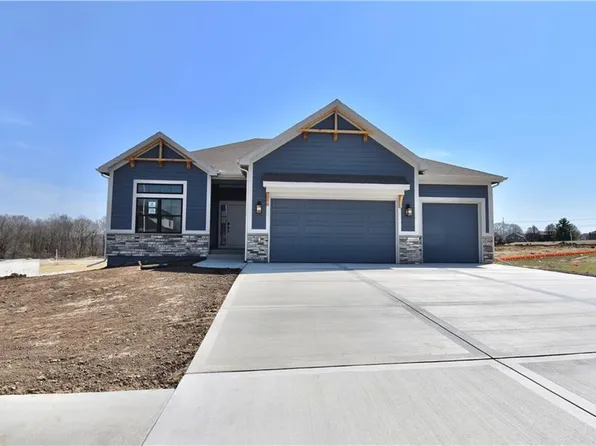 7629 N Booth Ave, Kansas City, MO 64138