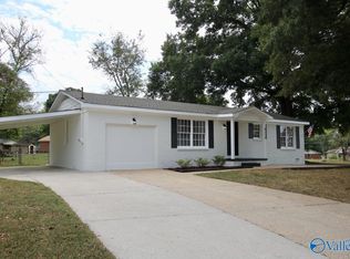 4216 Eastland Dr NW, Huntsville, AL 35810