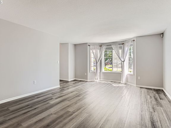 5th image of 7104 NE 163rd Pl