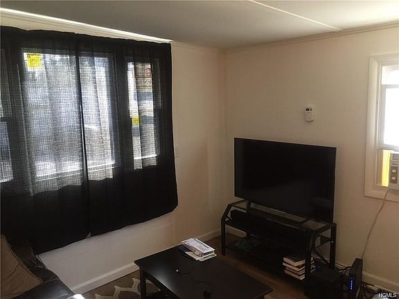 5th image of 34 Mountain Ave APT 1-1