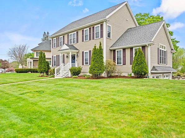 2 Oconnor Ln, Woburn, MA 01801