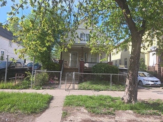 1st image of 316 W 107th St