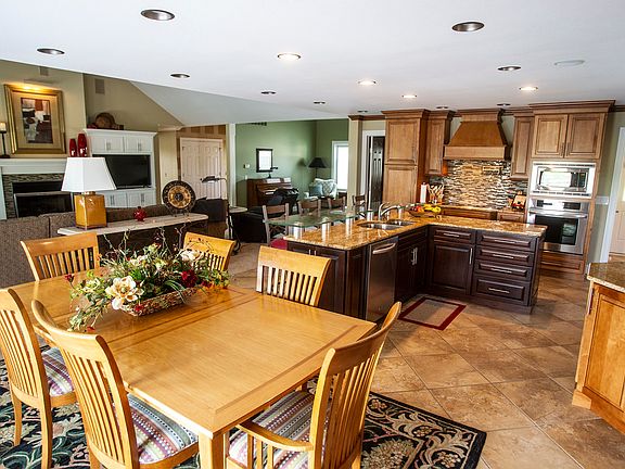 3rd image of 1531 Muirfield Dr