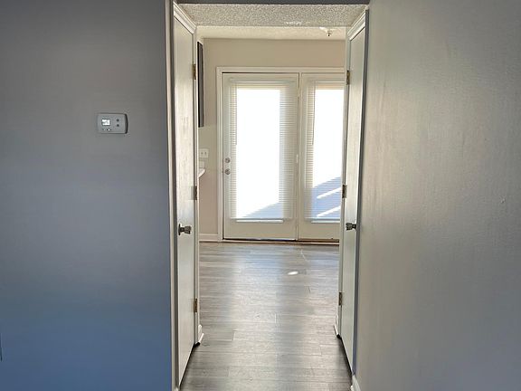 5th image of 1009 Westover Dr #A