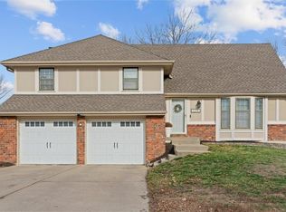 1215 Canterbury Ln, Liberty, MO 64068