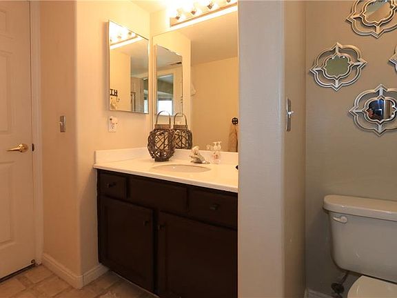 5th image of 3806 S Canyon River Way Unit 1