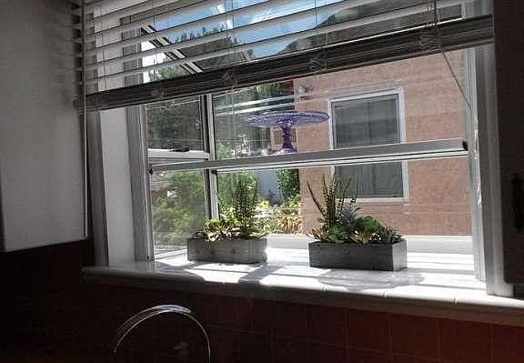 4th image of 2910 Manhattan Ave