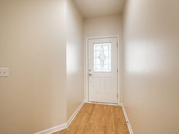 5th image of 16034 Marsala Dr